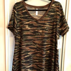 LuLaRoe Christy Tee